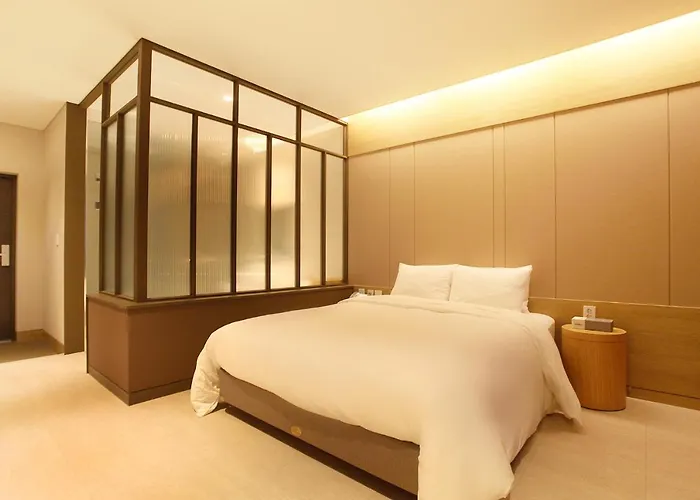 Bricks Hotel 3*
