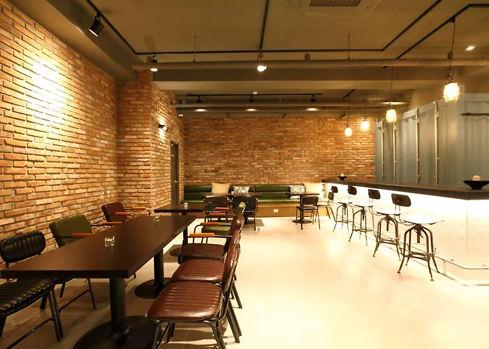 Hotel Bricks 3*