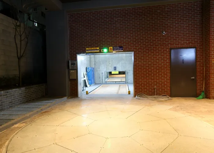 Hotel Bricks