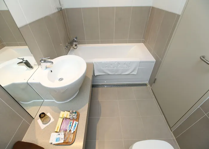 Bricks Hotel 3*